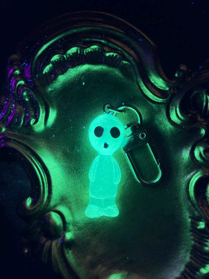 Glowing (Ufo) Keychain | Cute Little Alien Jewelry/Charm From Space | It Glows In The Dark Halloween Accessory