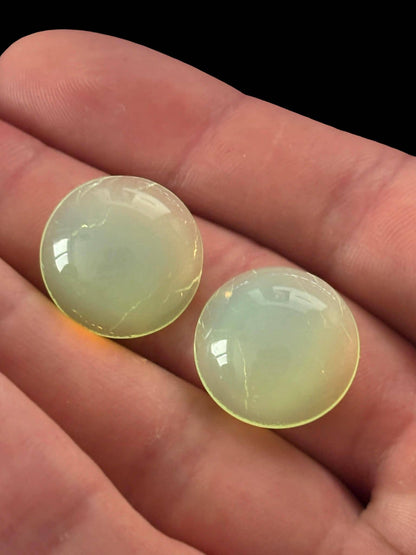 Uranium Glass (Cabochon) 18x18mm | UV Reactive Vaseline Glass | Round Yellowish Opal Gemstone for Jewelry Making, DIY Crafts & Supplies