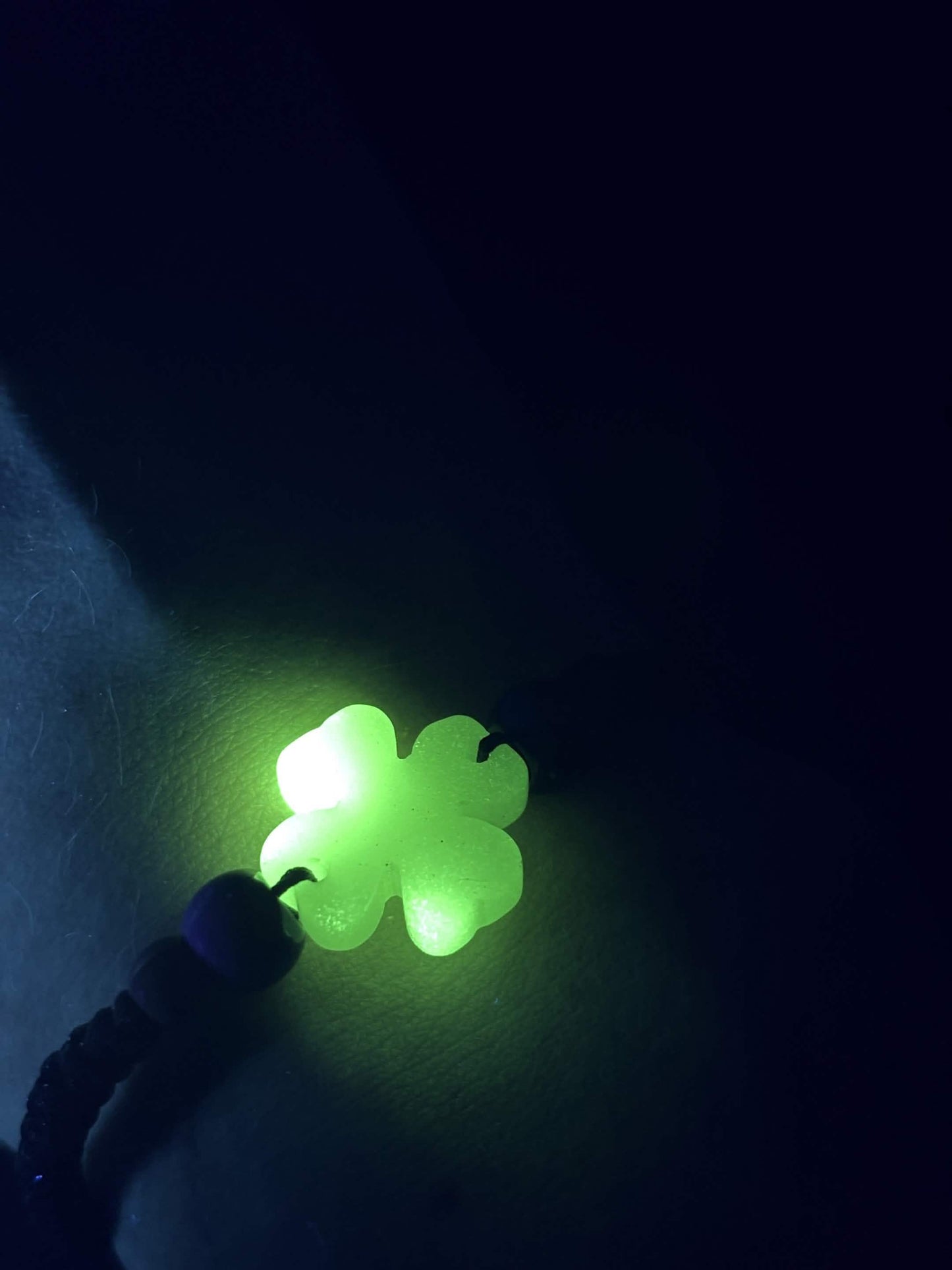 Glowing Four-Leaf Clover Bracelet | Green Fluorescent Nature Hand Jewelry | Glows In The Dark | Beautiful Phosphorous Jewelry