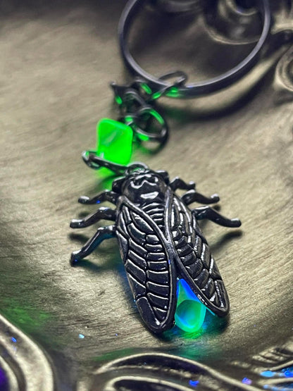 Uranium Glass (Firefly) Keychain | Green Vaseline Insect Jewelry | It Glows Under UV Light | Metallic Glow-In-The-Dark Cicada Bug Accessory