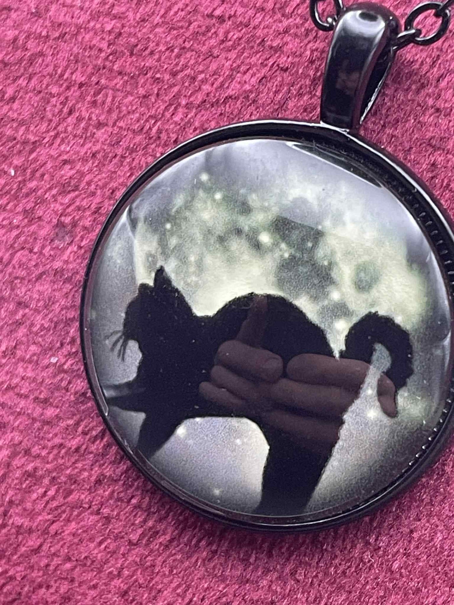 Glowing Round Necklace With Picture | Green Fluorescent Pendant Made of  Phosphorous | Glows In The Dark | Stainless Steel Luminous Jewelry