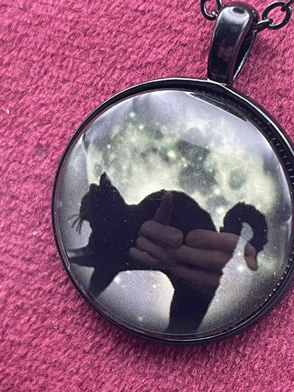 Glowing Round Necklace With Picture | Green Fluorescent Pendant Made of  Phosphorous | Glows In The Dark | Stainless Steel Luminous Jewelry