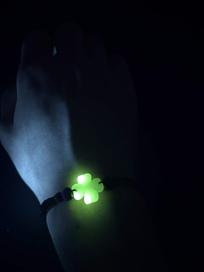 Glowing Four-Leaf Clover Bracelet | Green Fluorescent Nature Hand Jewelry | Glows In The Dark | Beautiful Phosphorous Jewelry