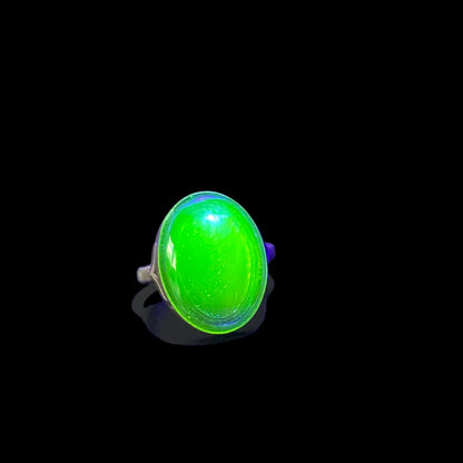 Yellow Uranium Glass Ring | Vintage 1930s Bronze Retro Jewelry | Glowing Gemstone Cabochon | Size 8