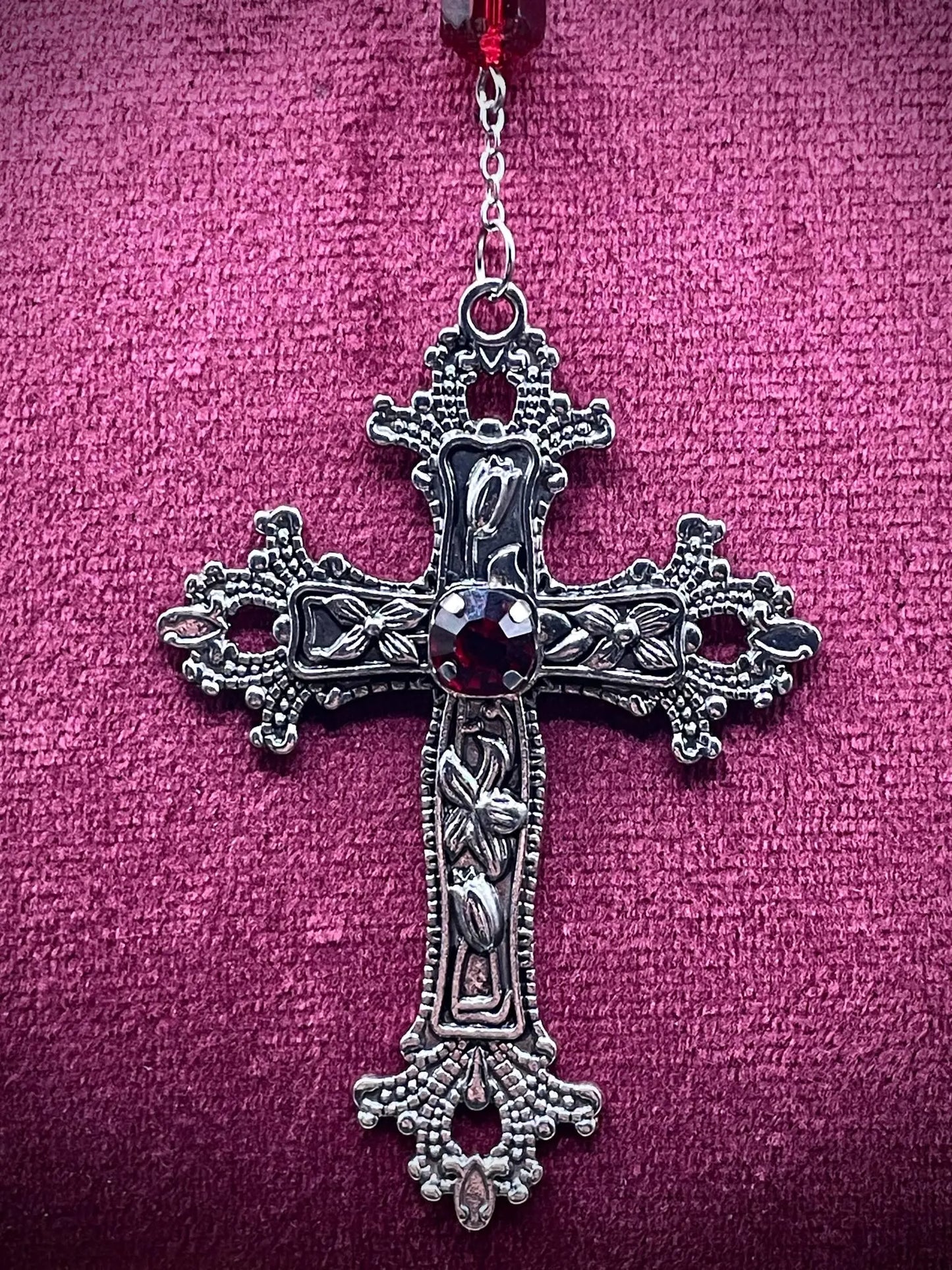 UV Reactive Vampire Rosary Made from Yellow Uranium Glass – Gothic Crimson Blood Halloween Cross Necklace