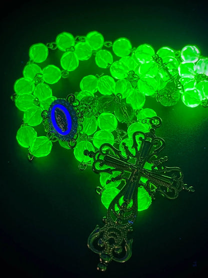 Pink Rose Gold Gothic Rosary Necklace with Uranium Vaseline Glass – 59 Beads Catholic Crucifix Glowing Under UV