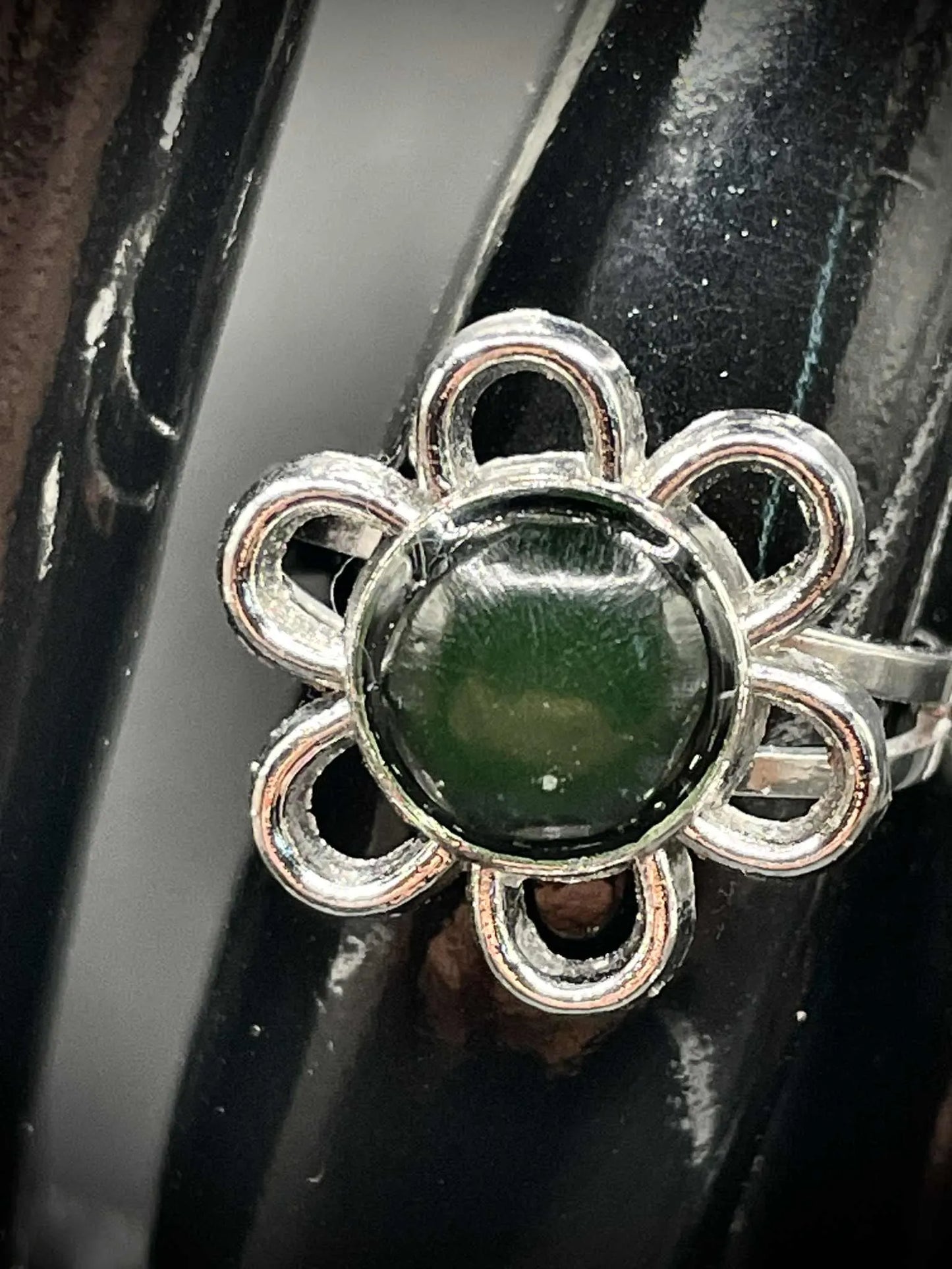 Adjustable Uranium Glass Flower Ring | Yellow Vaseline Daisy Design Glows Green Under UV Light | Dark Silver Bloom-Inspired Handmade Jewelry