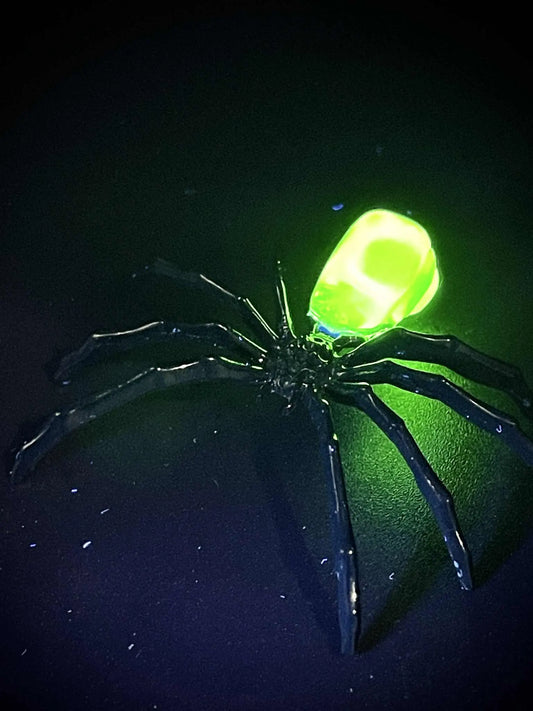 Spider Figurine in Uranium Glass | Yellow Vaseline Glass Arachnid Statue | Eight-Legged Wildlife Bug Animal | Glowing Under UV Light